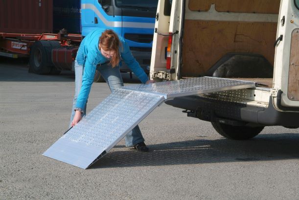 Illusztráció AOS-F800-A.jpg Illusztráció AOS-F800-A.jpg